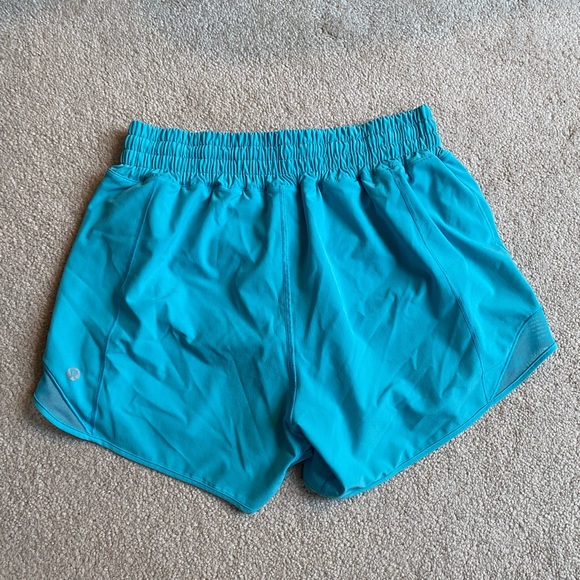 Lululemon Hotty Hot High Rise 4 Inch Shorts - Picture 2 of 4